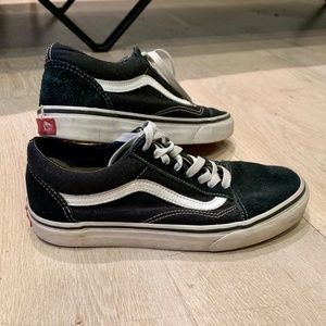 Old Skool Black/White Low Top Vans